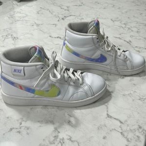 Women’s Nike so court royal sz 6